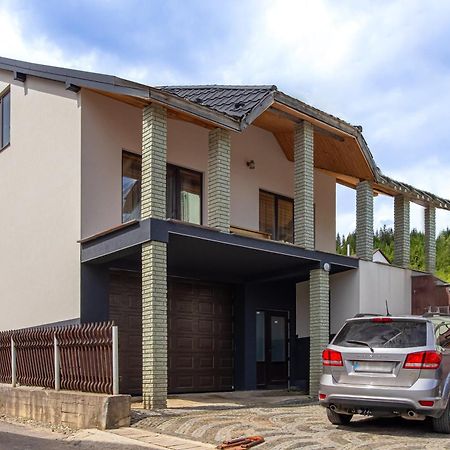 Zeleniy Bir Hotel Bukovel Eksteriør billede