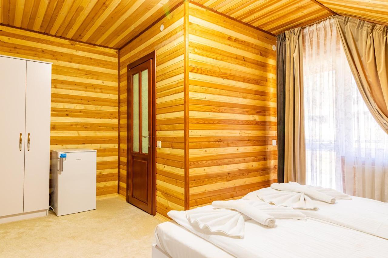 Zeleniy Bir Hotel Bukovel Eksteriør billede